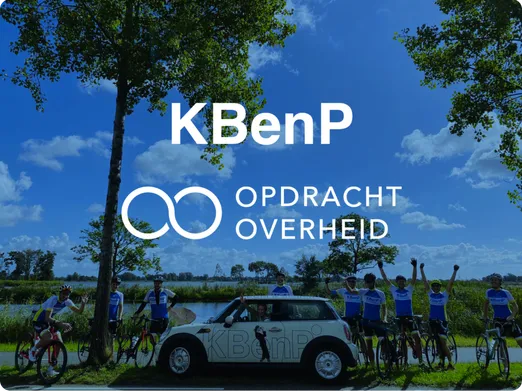 Afbeelding van auto en fietsers